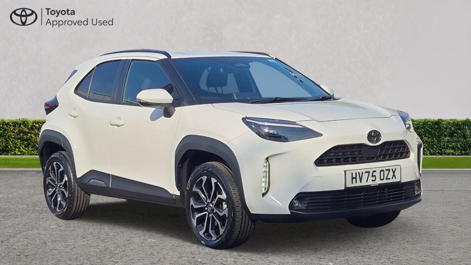 Main listing image - Toyota Yaris Cross