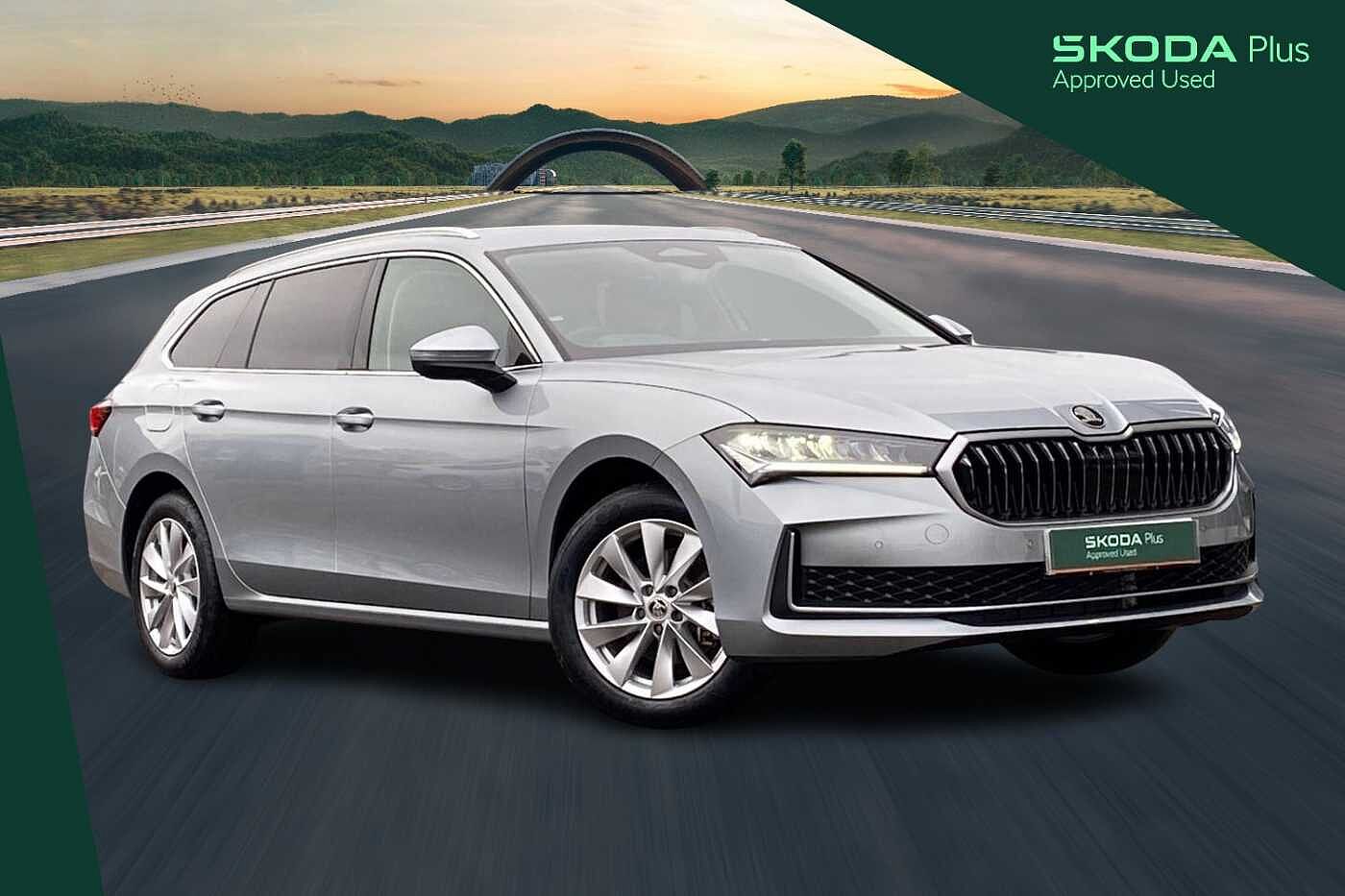 Main listing image - Skoda Superb