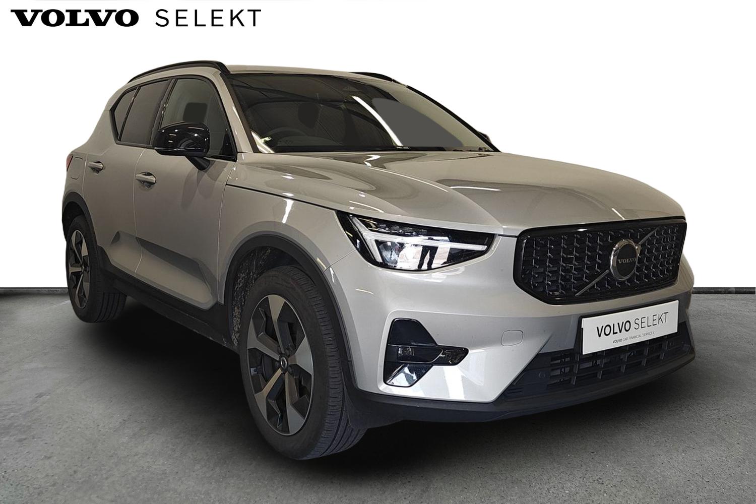 Main listing image - Volvo XC40