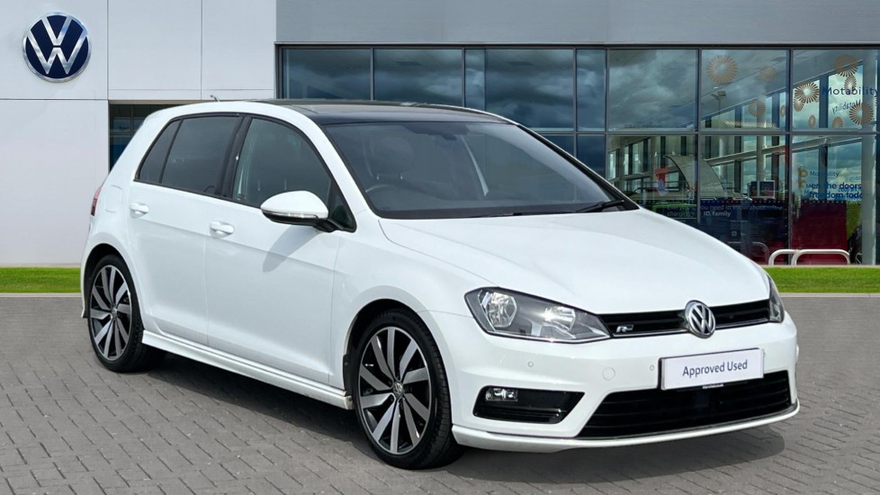 Main listing image - Volkswagen Golf