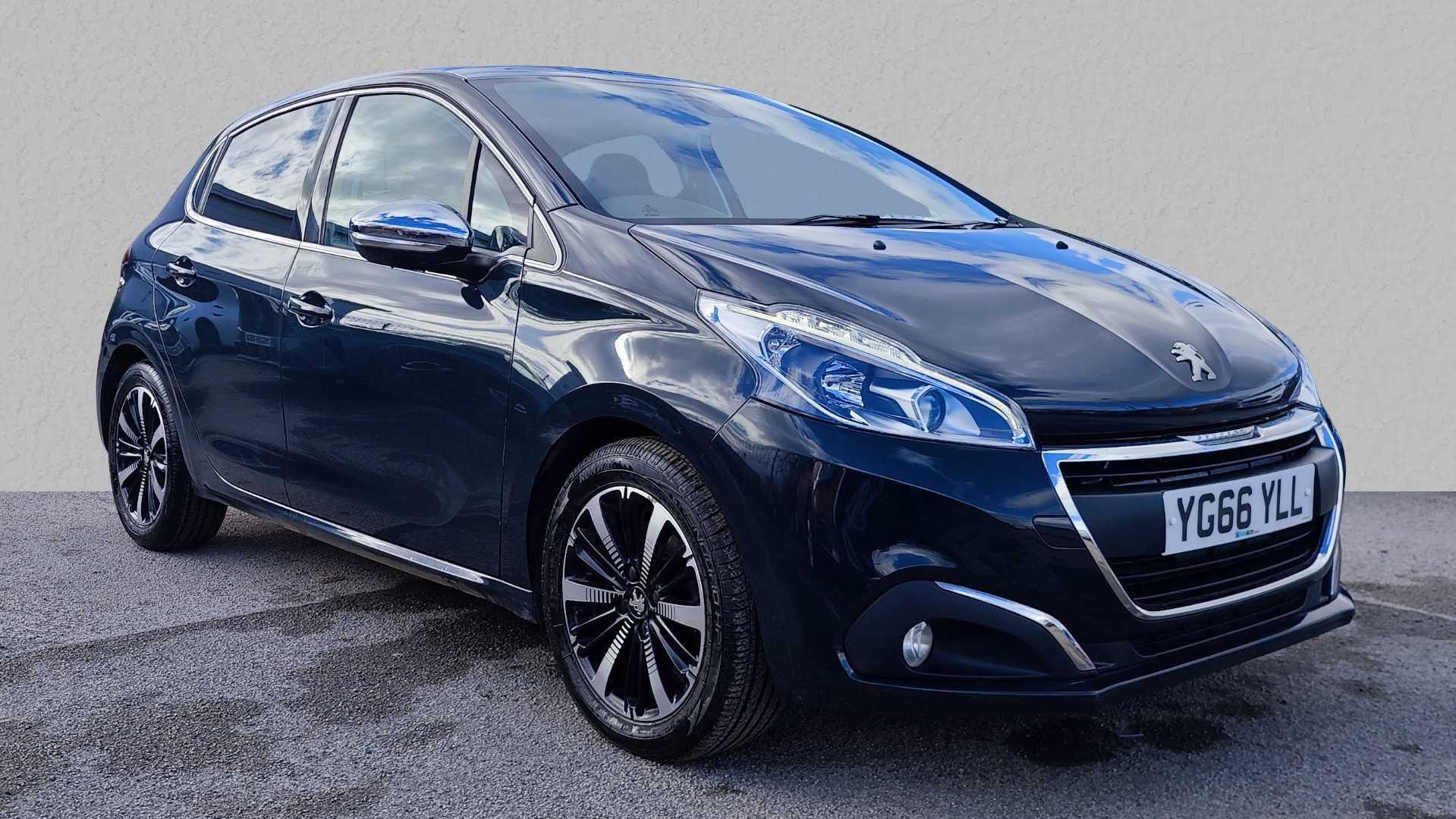 Main listing image - Peugeot 208