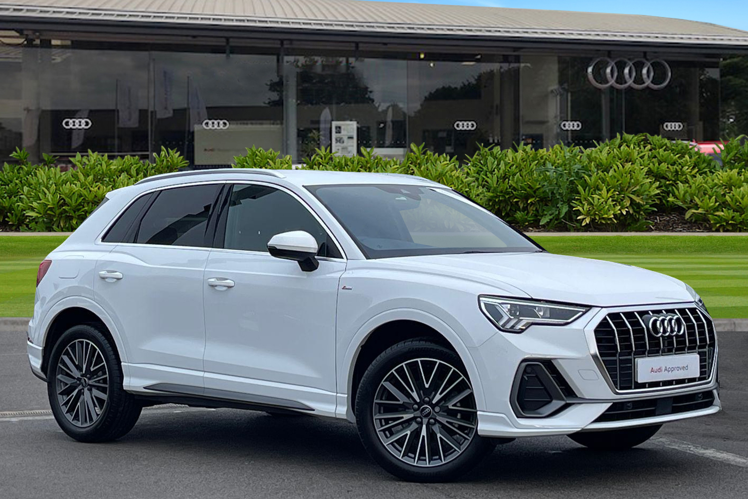 Main listing image - Audi Q3