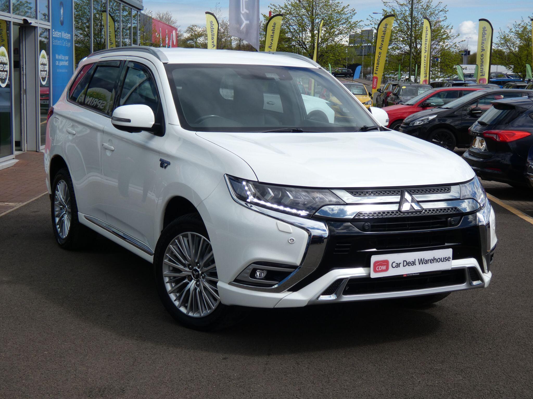 Main listing image - Mitsubishi Outlander