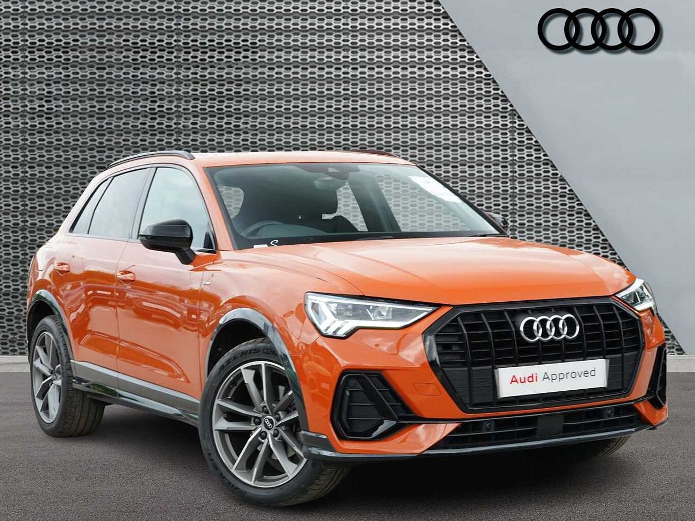 Main listing image - Audi Q3