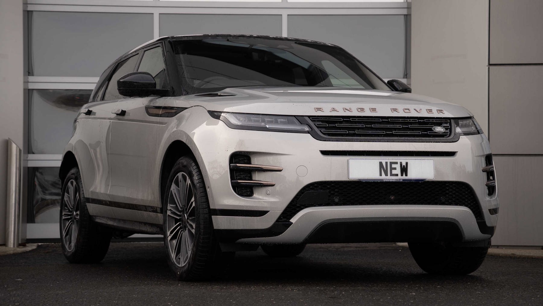 Main listing image - Land Rover Range Rover Evoque