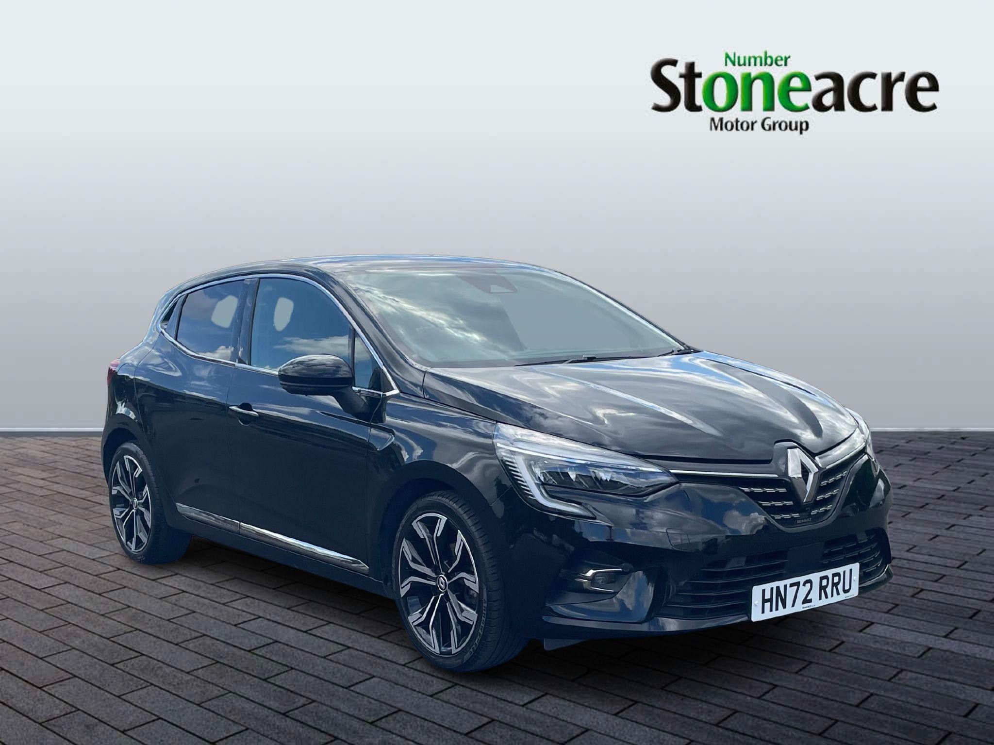 Main listing image - Renault Clio