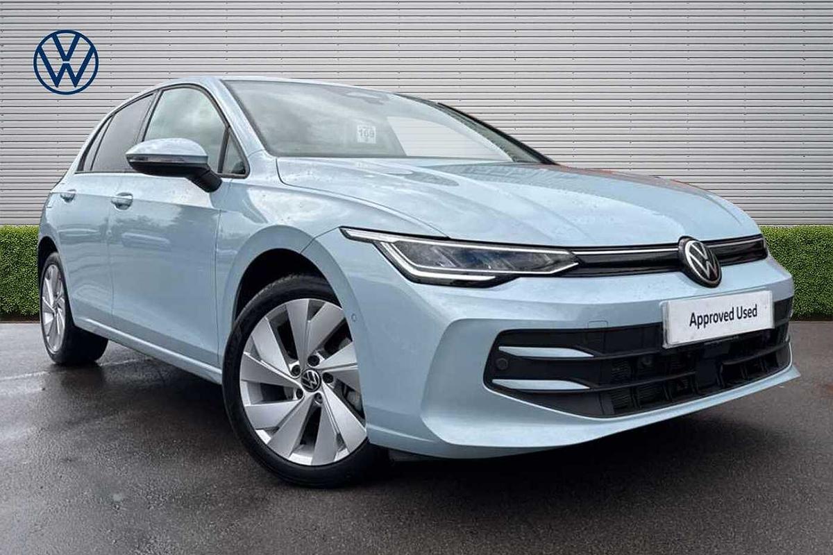 Main listing image - Volkswagen Golf