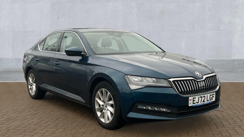 Main listing image - Skoda Superb