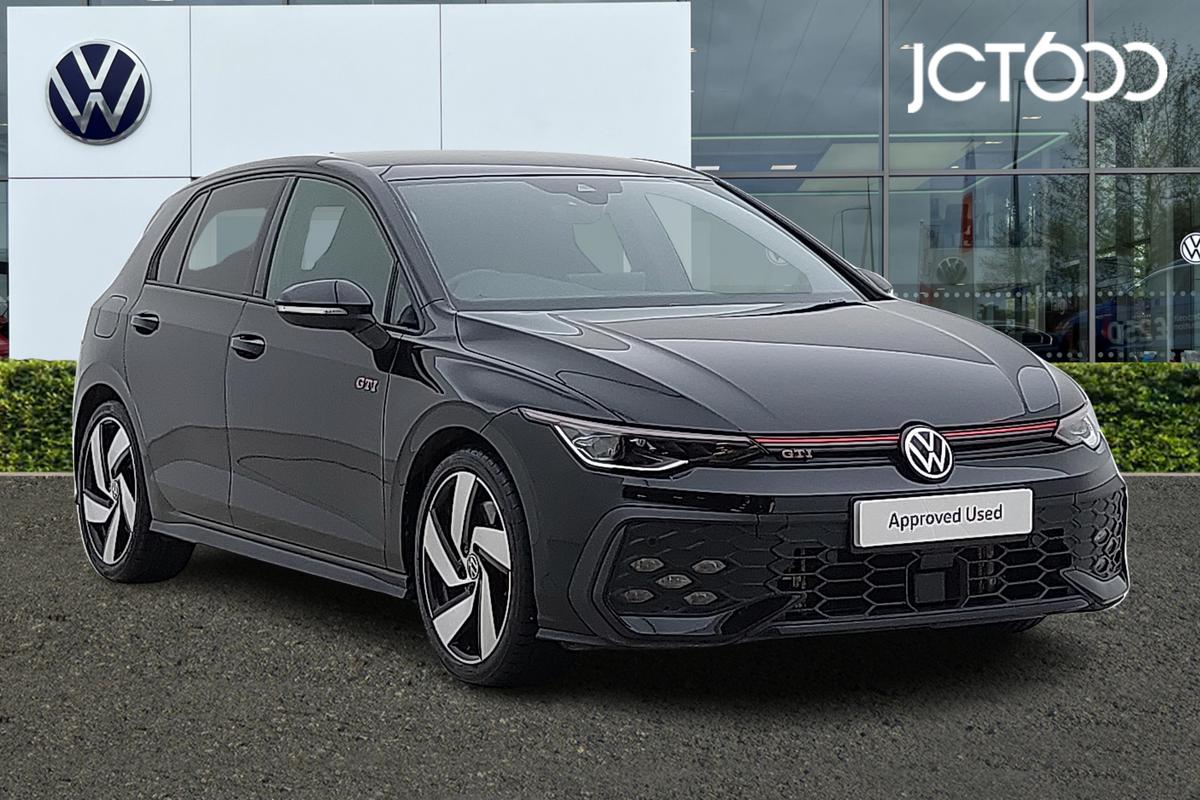 Main listing image - Volkswagen Golf