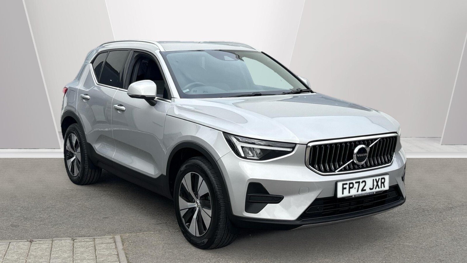Main listing image - Volvo XC40 Recharge