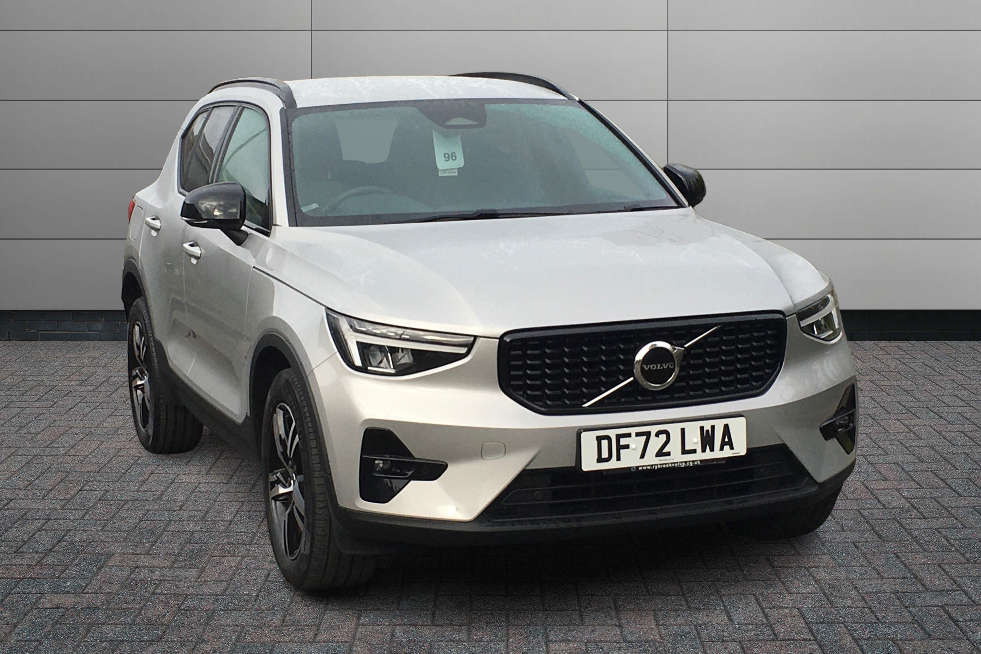 Main listing image - Volvo XC40