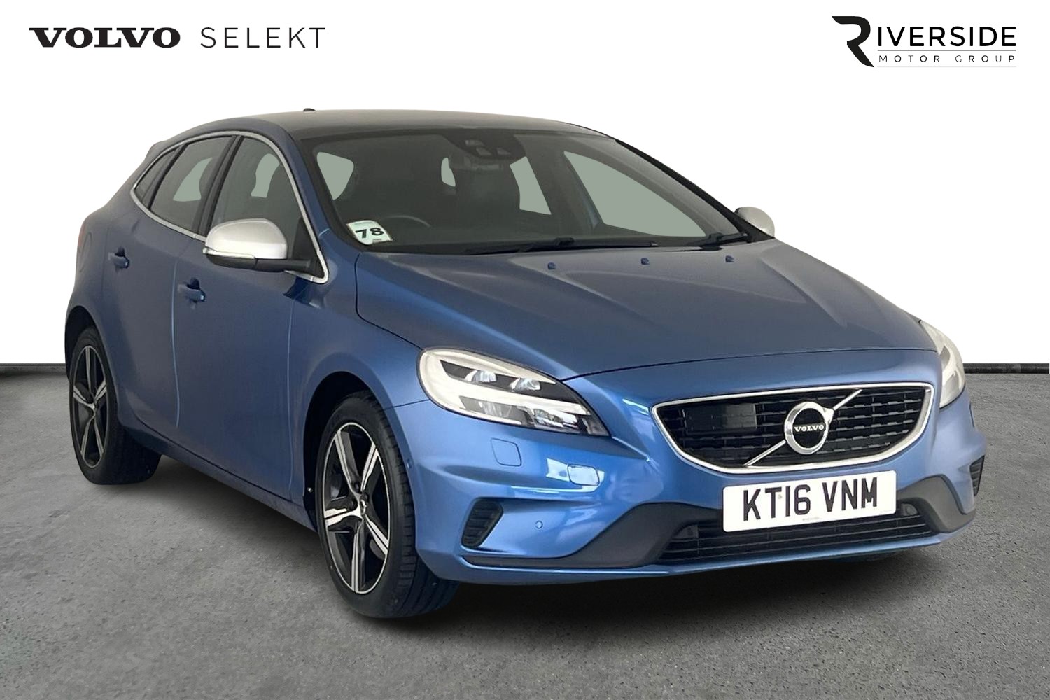 Main listing image - Volvo V40