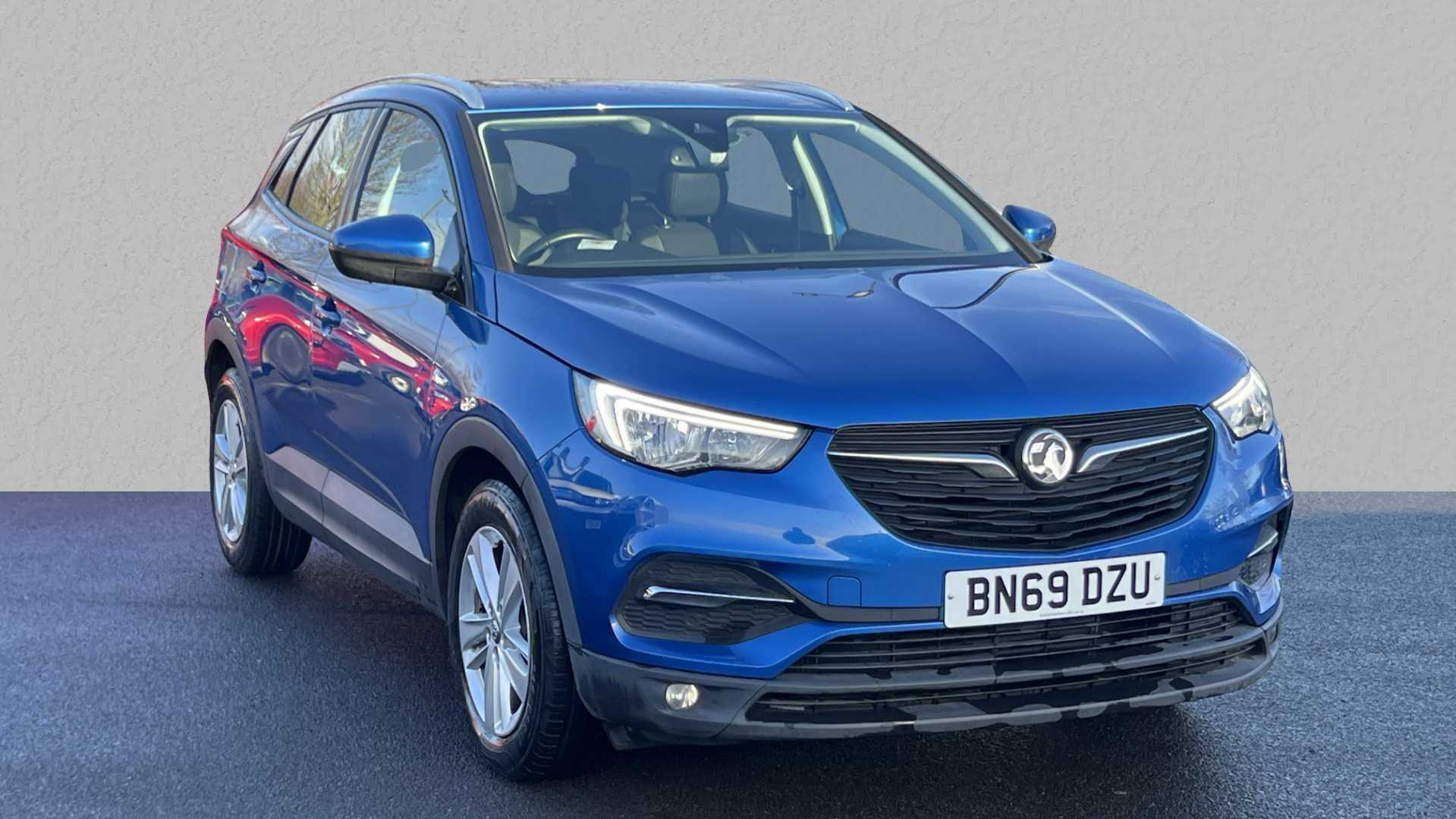 Main listing image - Vauxhall Grandland X