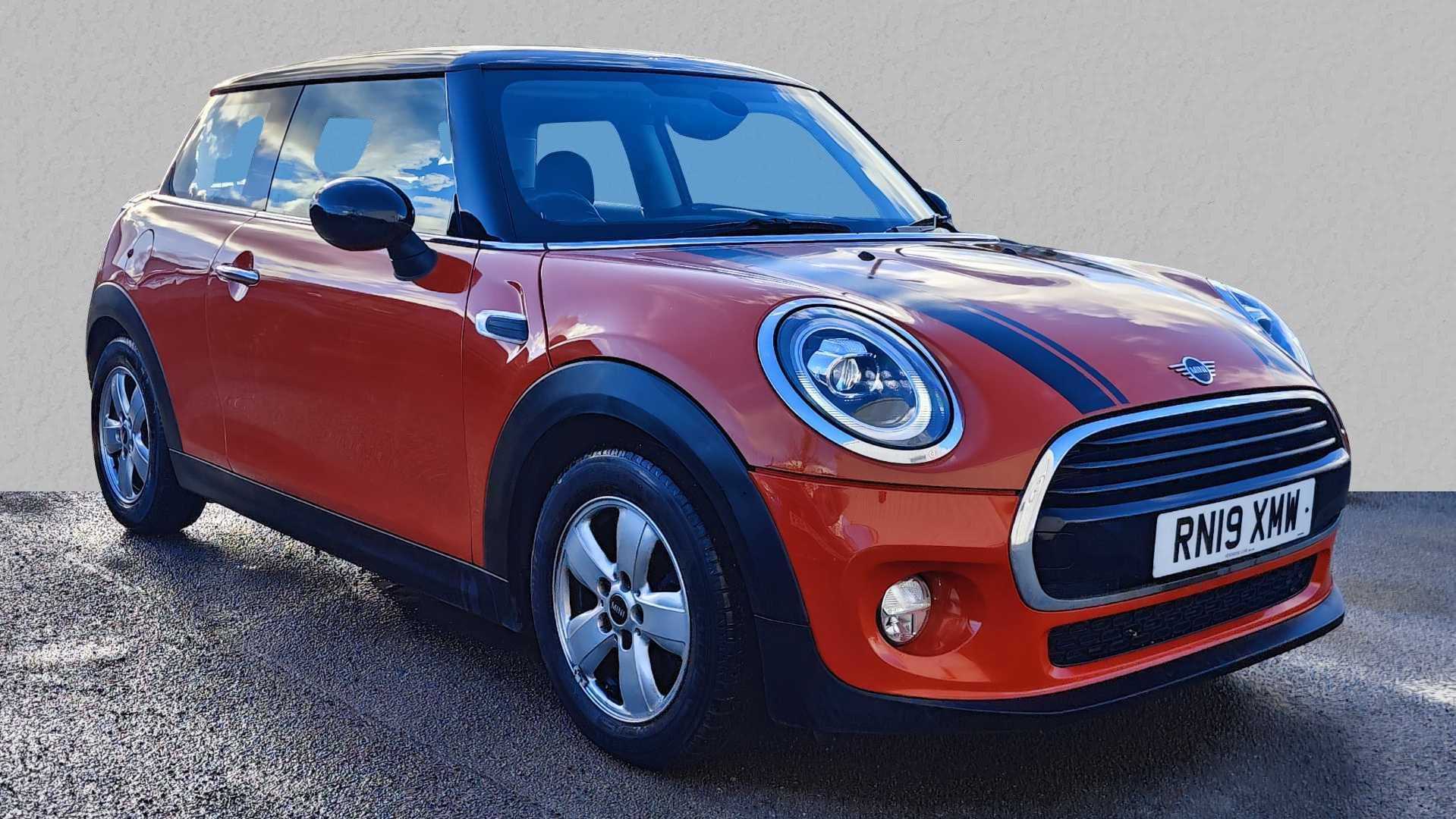 Main listing image - MINI Hatchback