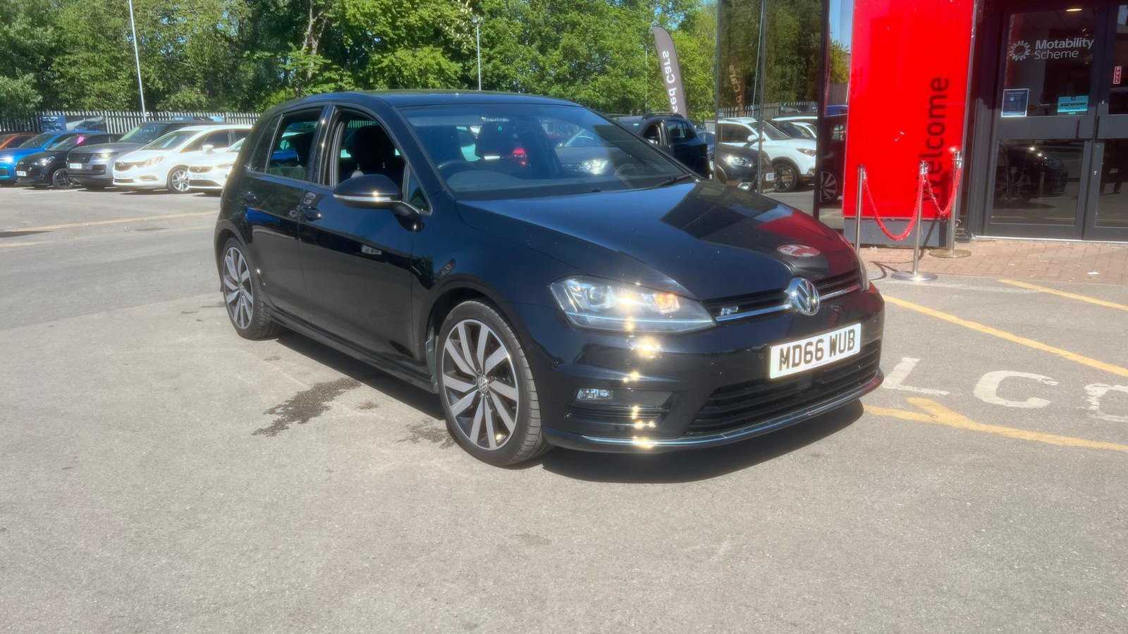 Main listing image - Volkswagen Golf