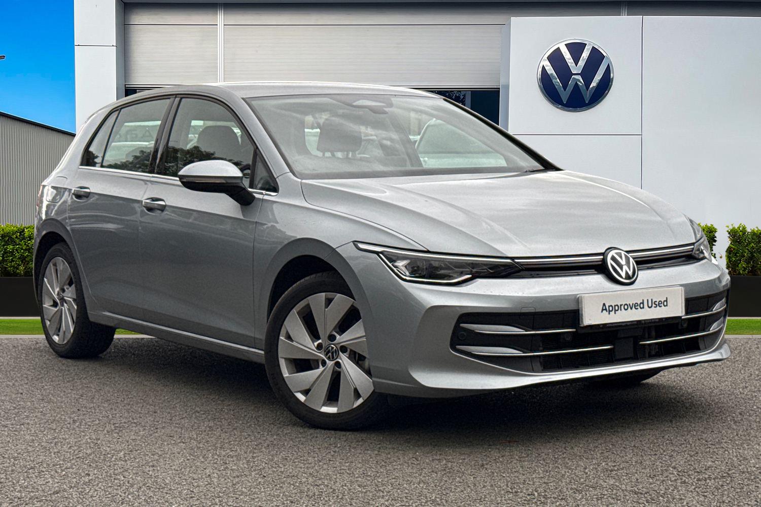 Main listing image - Volkswagen Golf