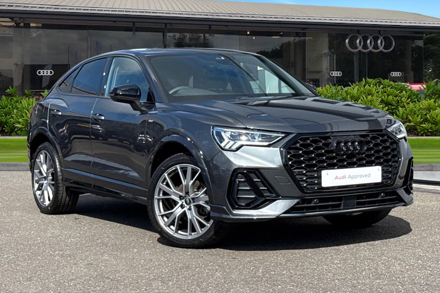 Main listing image - Audi Q3