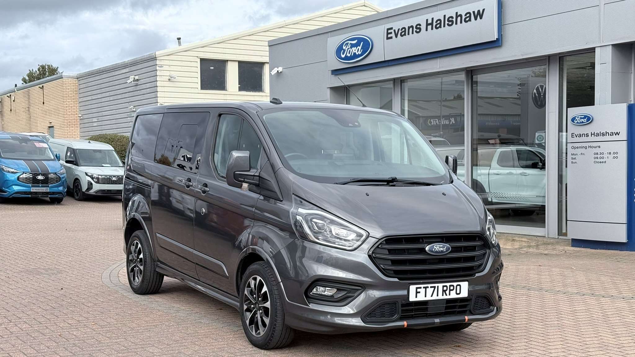 Main listing image - Ford Transit Custom