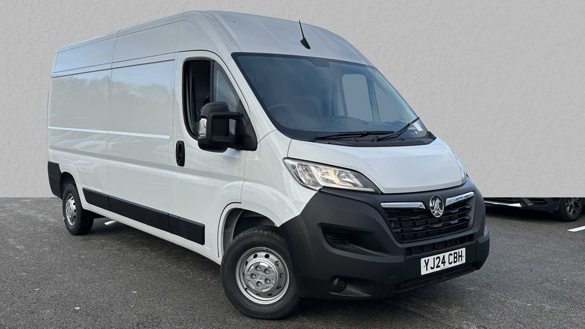 Main listing image - Vauxhall Movano