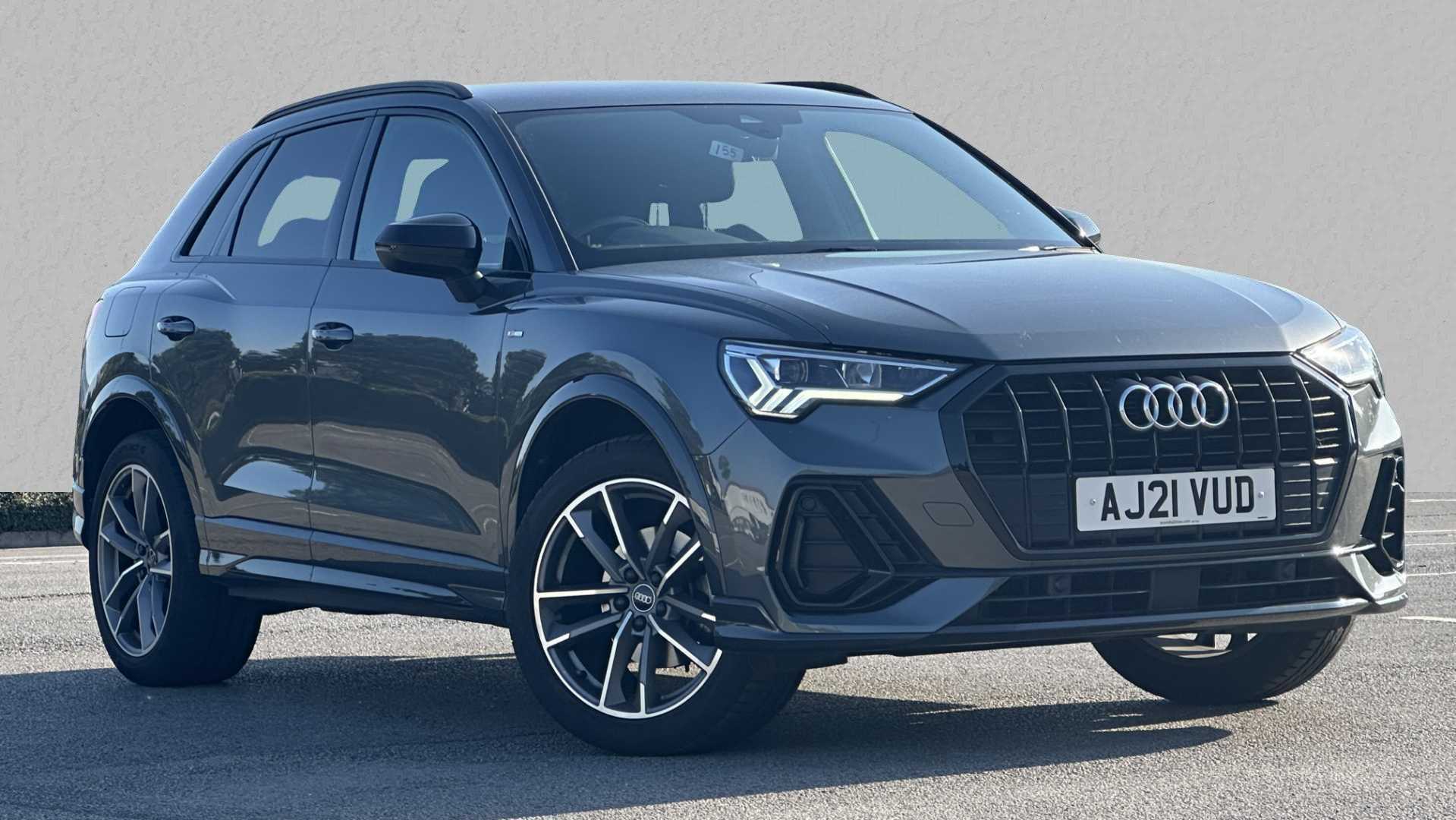 Main listing image - Audi Q3