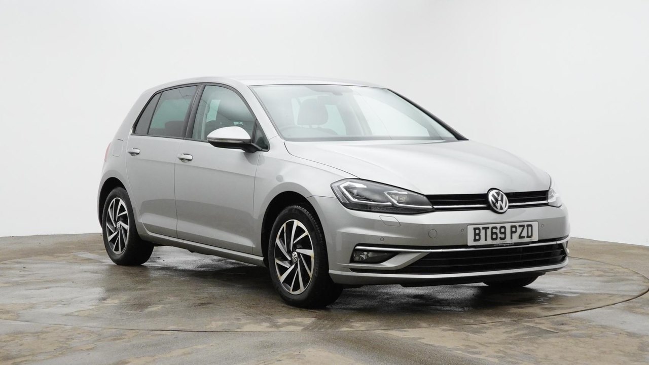 Main listing image - Volkswagen Golf