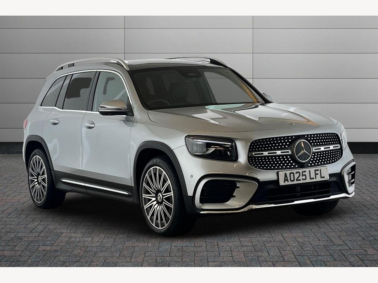 Main listing image - Mercedes-Benz GLB