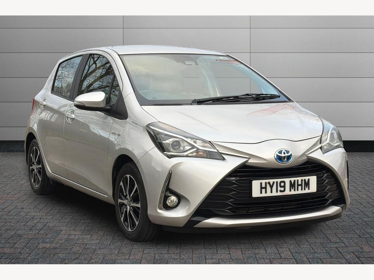 Main listing image - Toyota Yaris