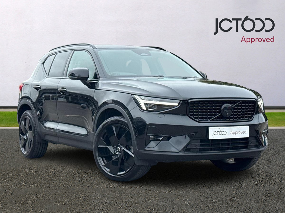 Main listing image - Volvo XC40