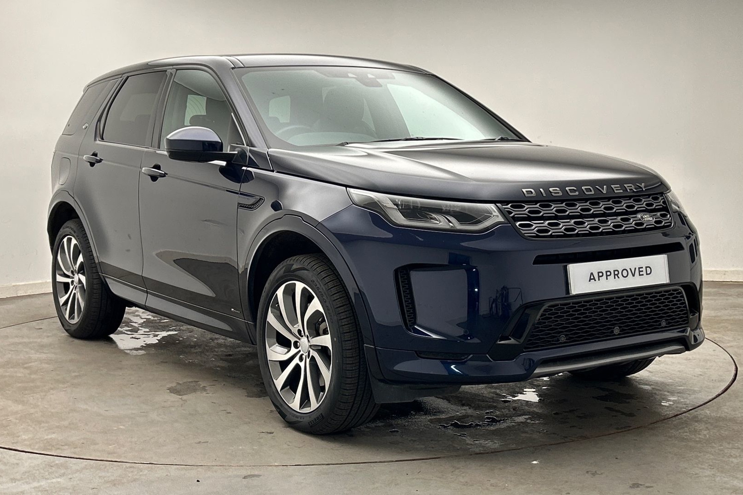 Main listing image - Land Rover Discovery Sport