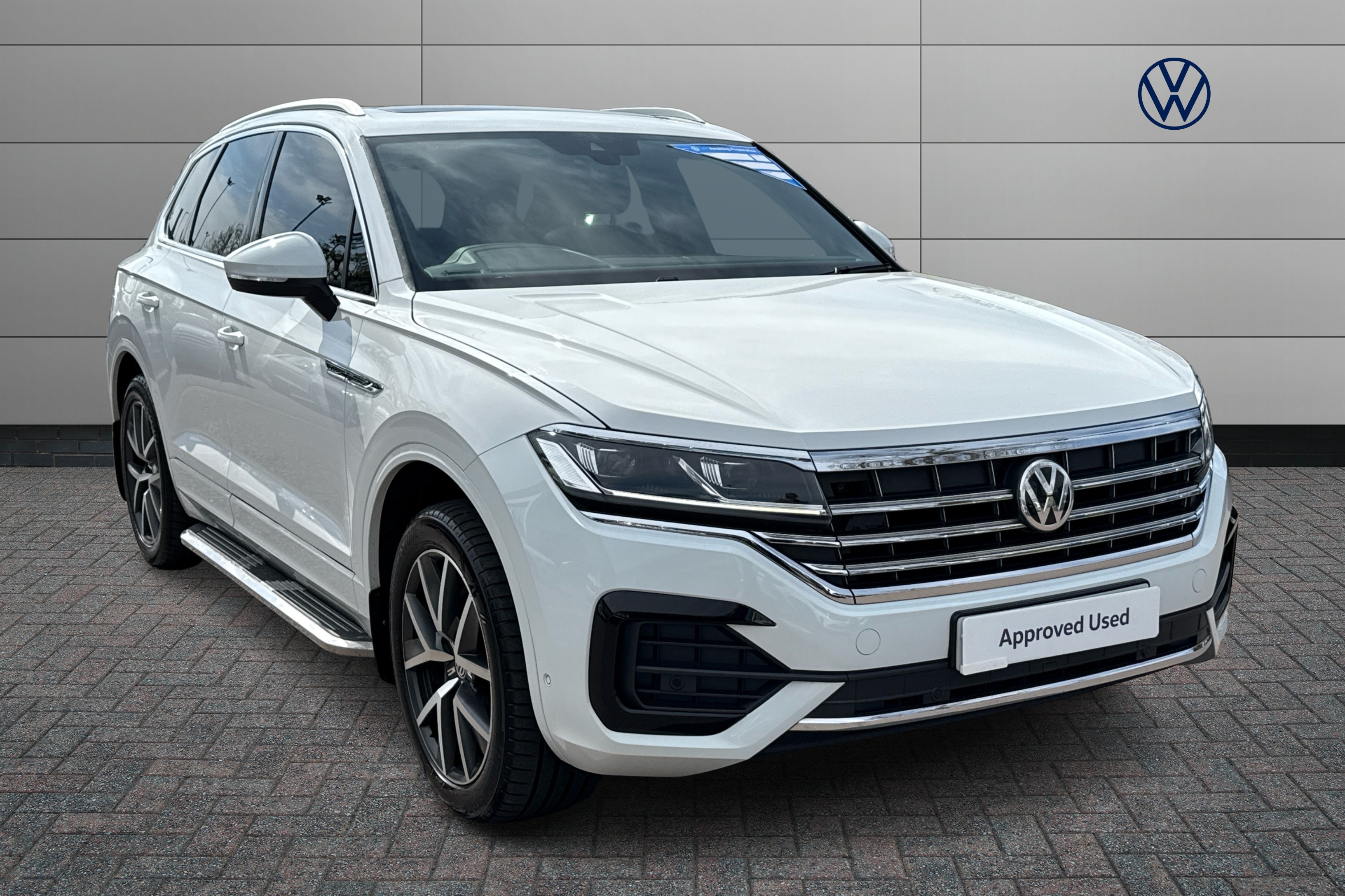 Main listing image - Volkswagen Touareg