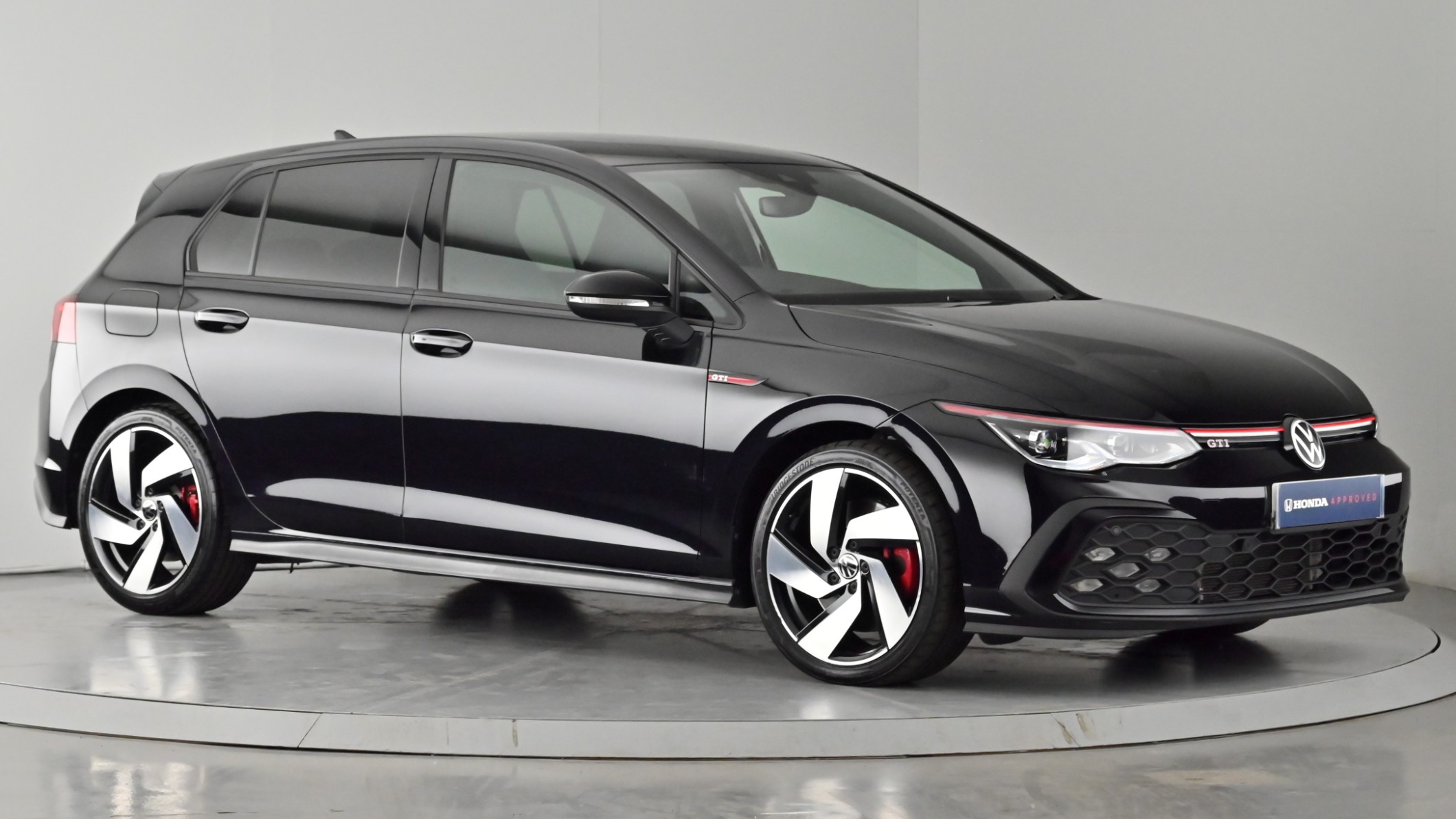 Main listing image - Volkswagen Golf GTI