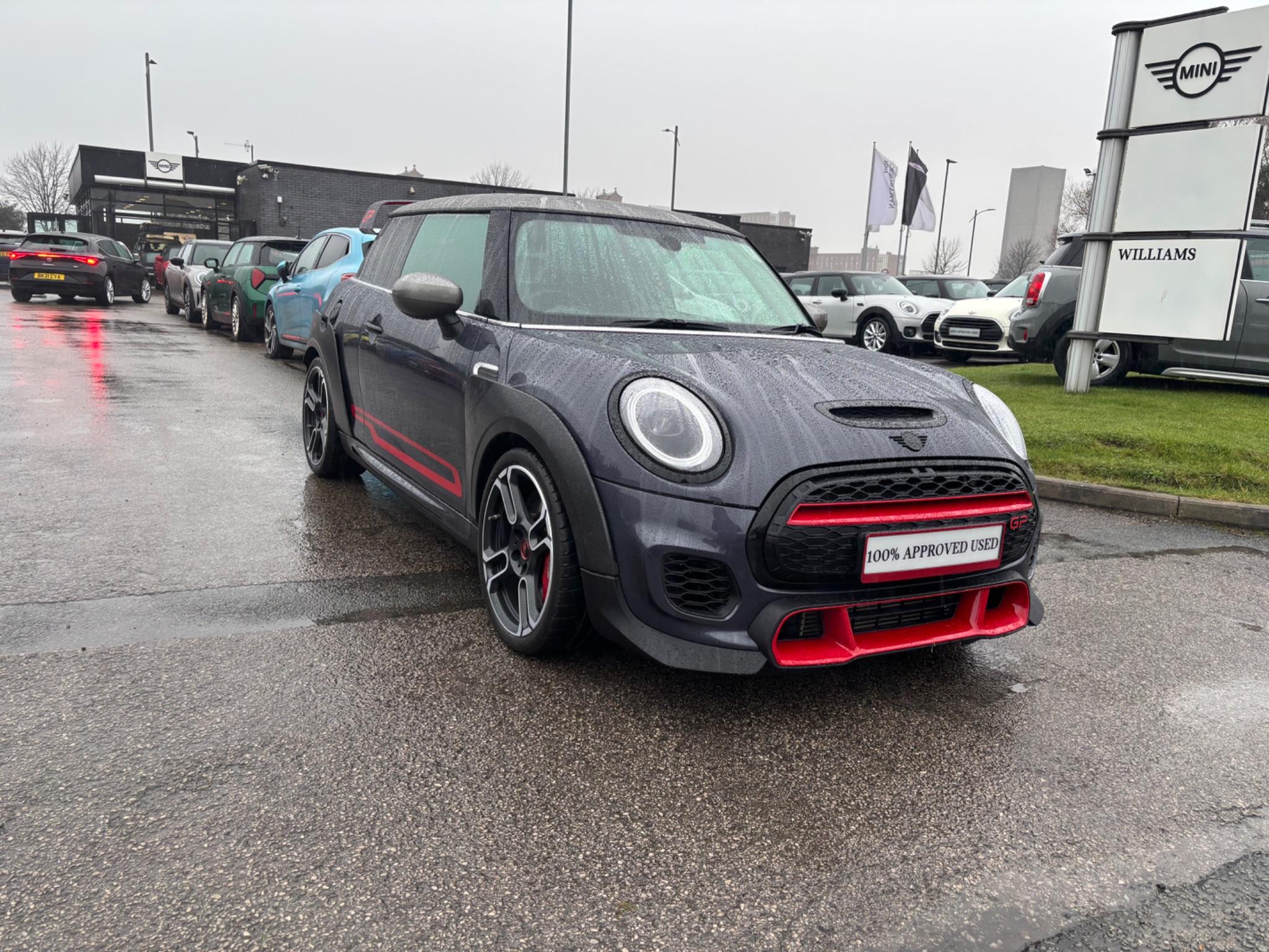 Main listing image - MINI Hatchback