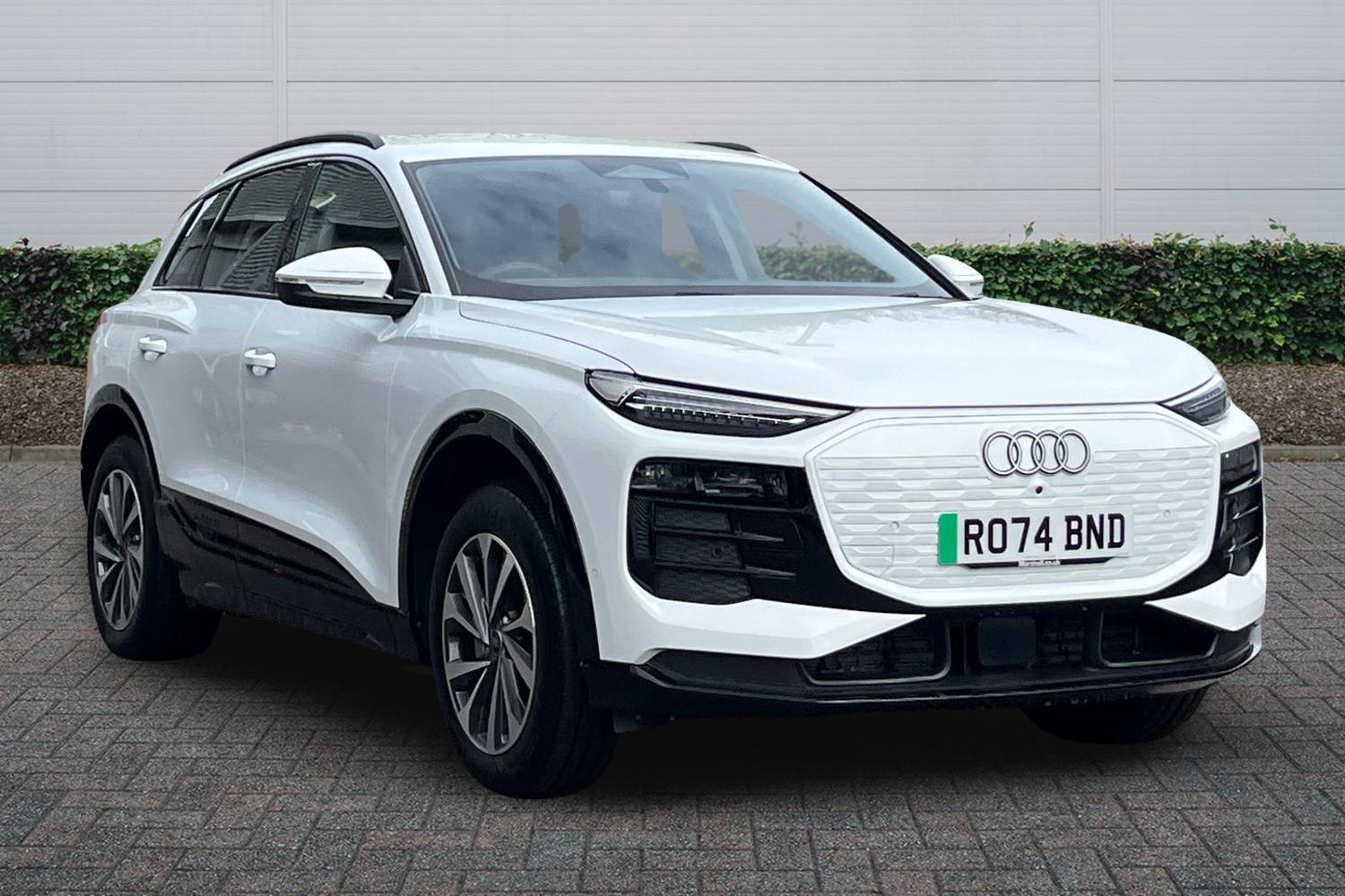 Main listing image - Audi Q6 e-tron