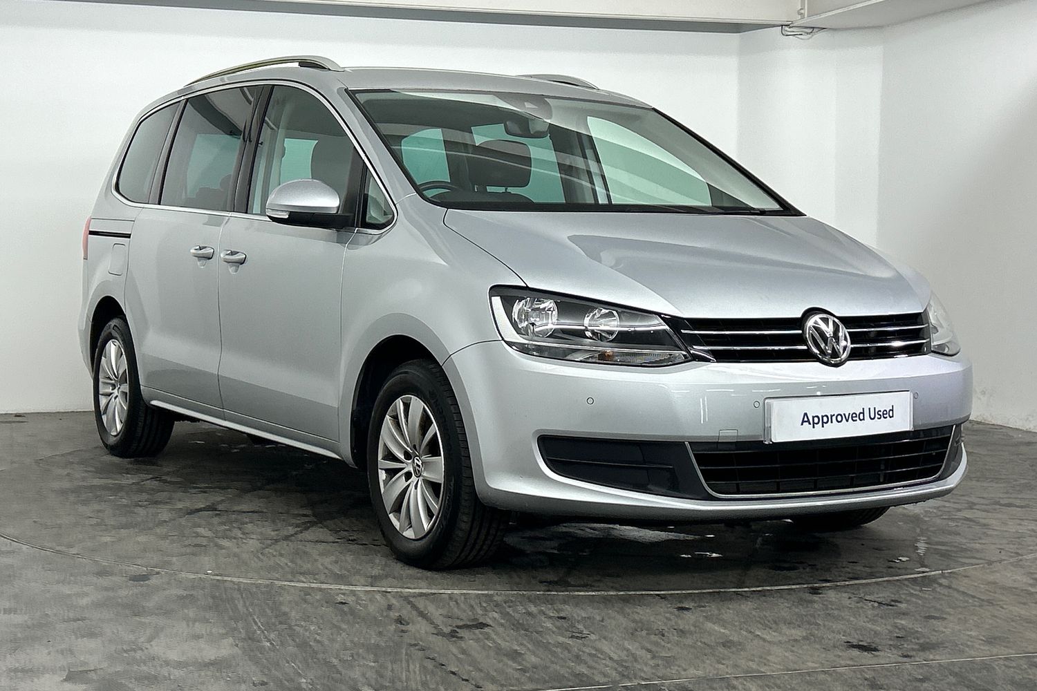 Main listing image - Volkswagen Sharan