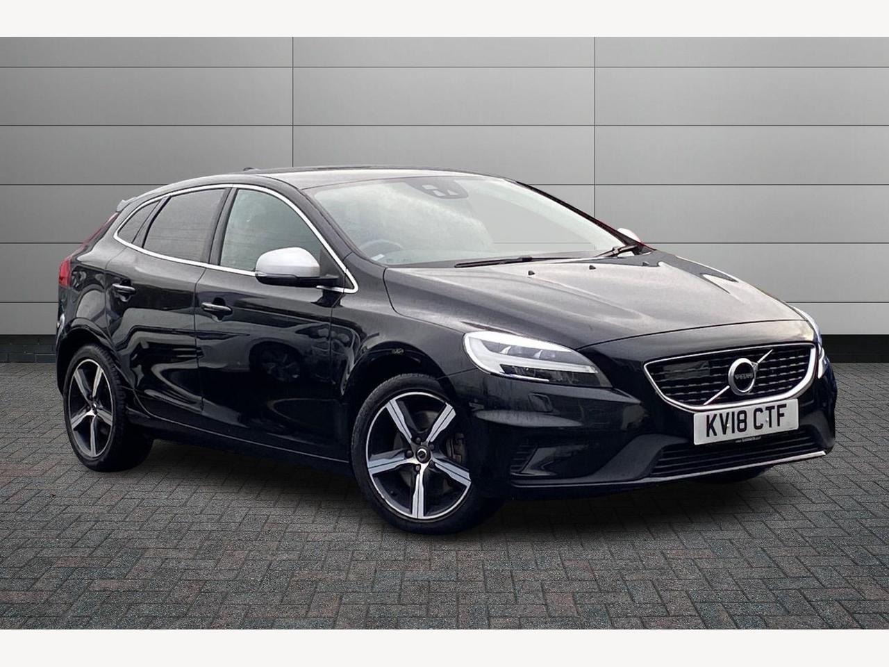 Main listing image - Volvo V40