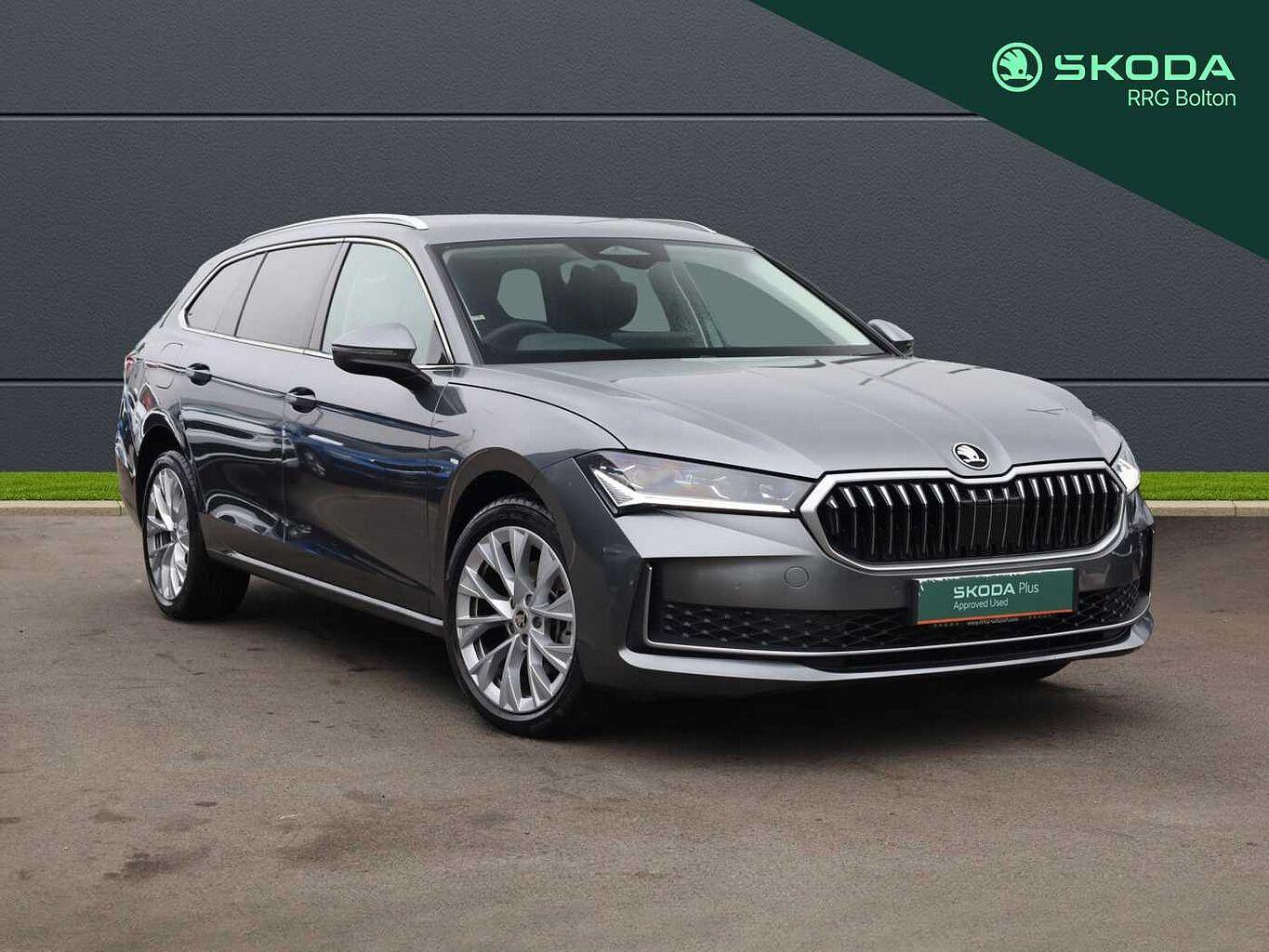 Main listing image - Skoda Superb Estate