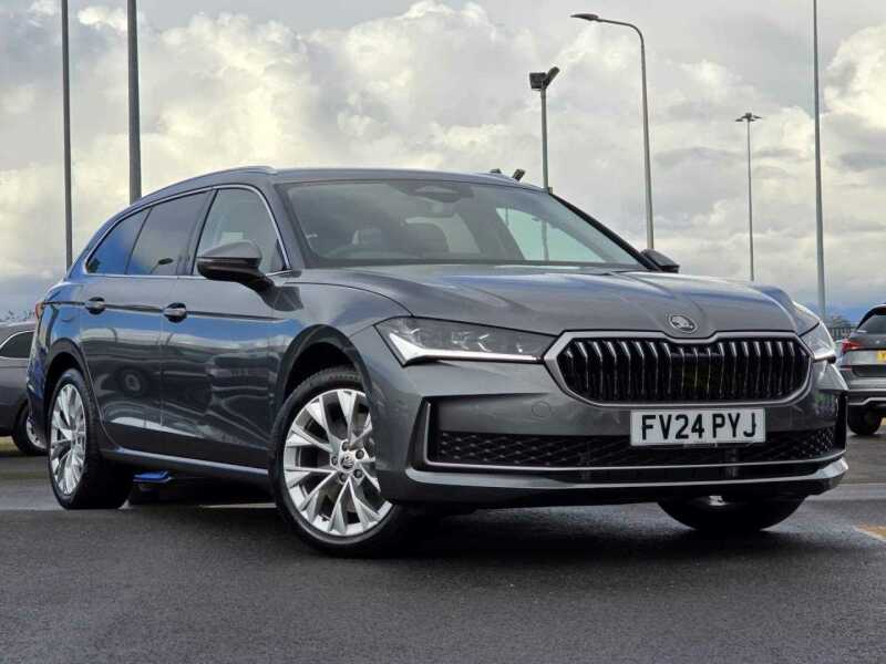 Main listing image - Skoda Superb Estate