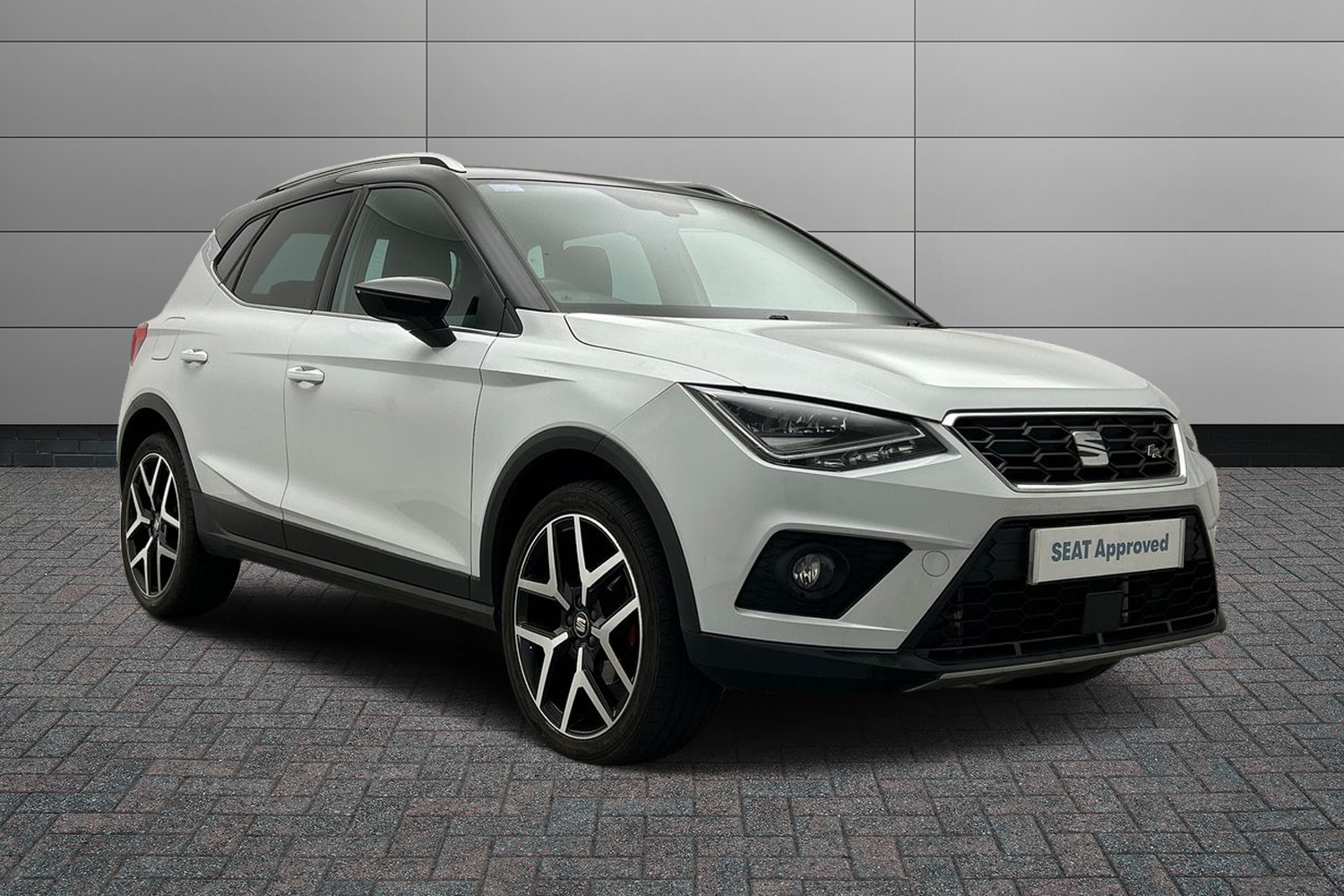 Main listing image - SEAT Arona