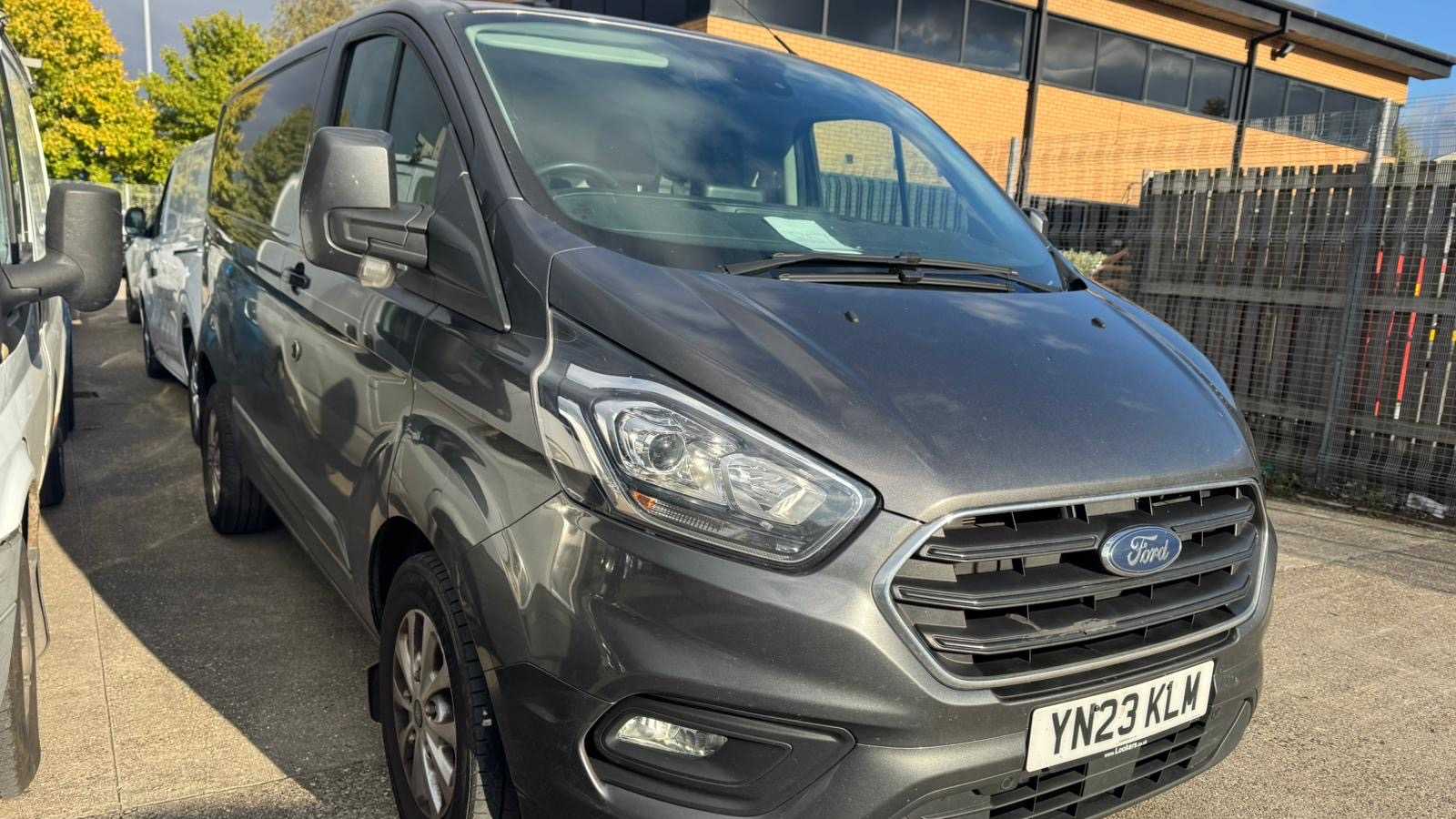 Main listing image - Ford Transit Custom