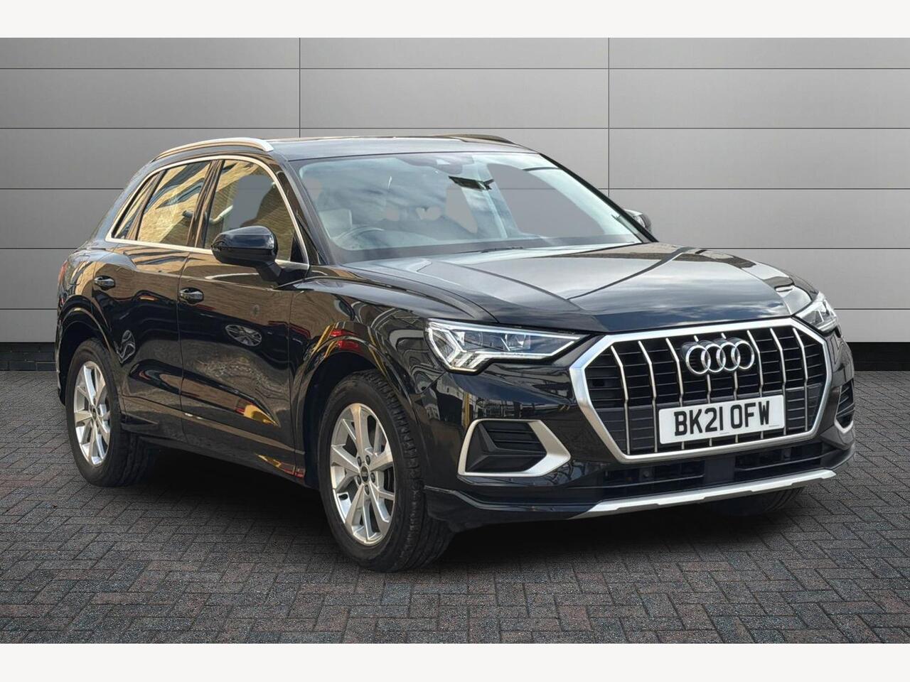 Main listing image - Audi Q3
