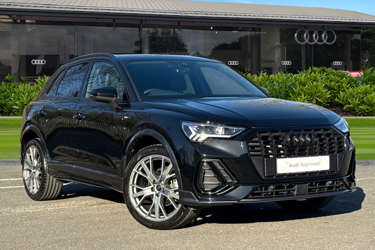 Main listing image - Audi Q3