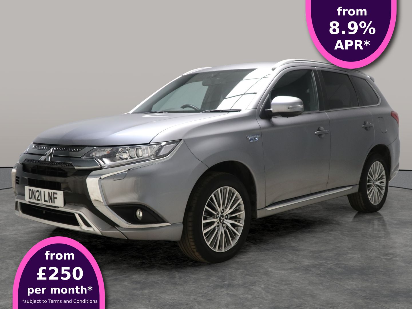 Main listing image - Mitsubishi Outlander