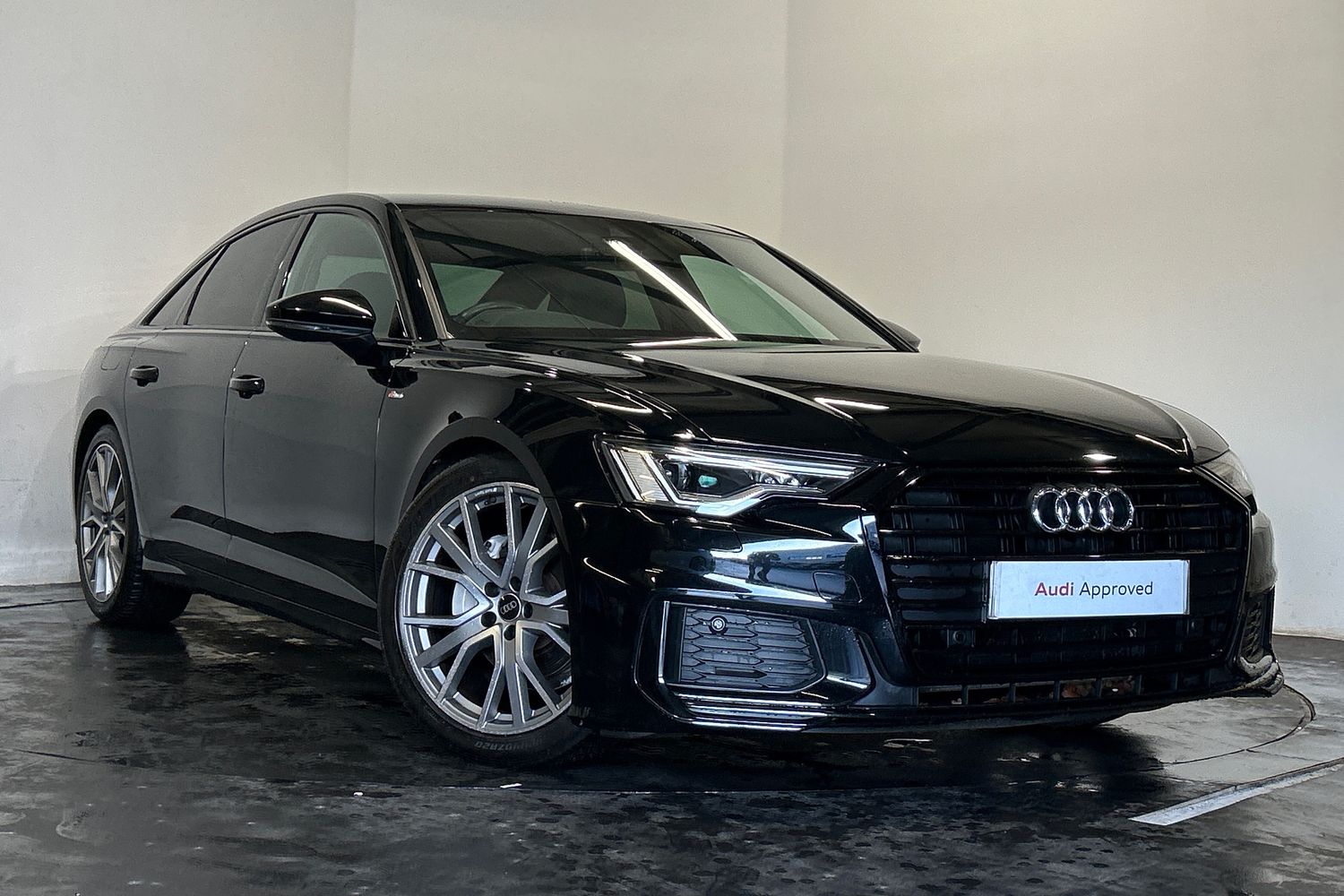 Main listing image - Audi A6