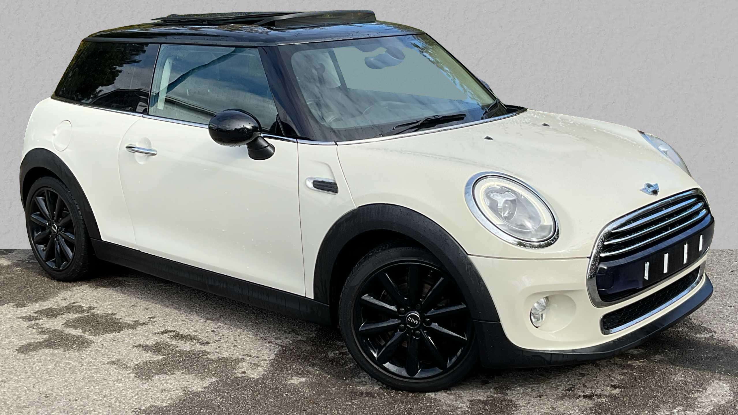 Main listing image - MINI Hatchback