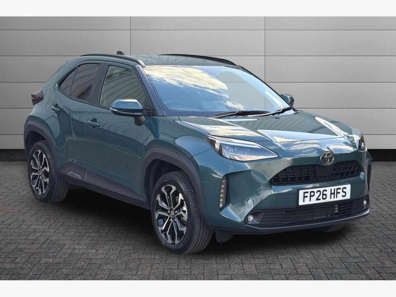 Main listing image - Toyota Yaris Cross