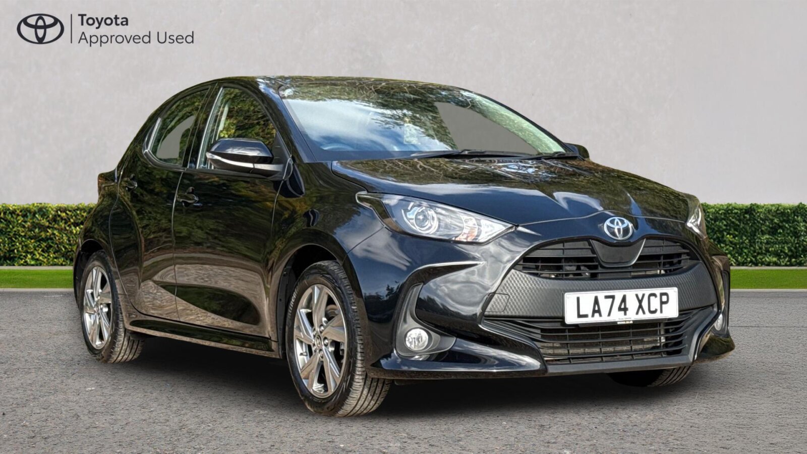 Main listing image - Toyota Yaris