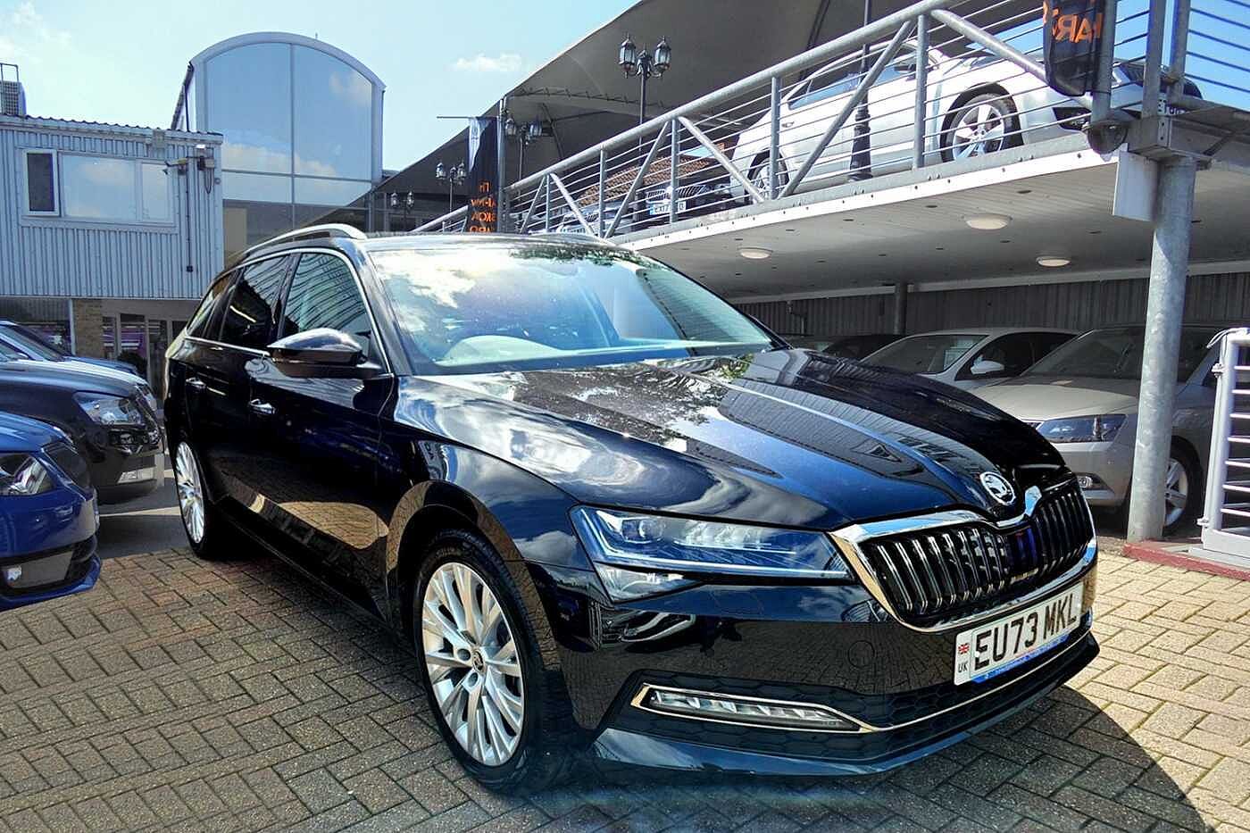 Main listing image - Skoda Superb Estate