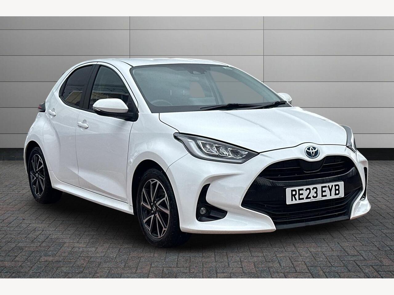 Main listing image - Toyota Yaris