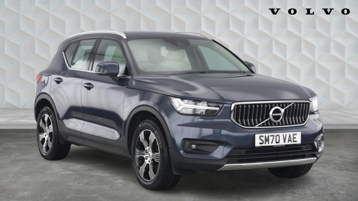 Main listing image - Volvo XC40