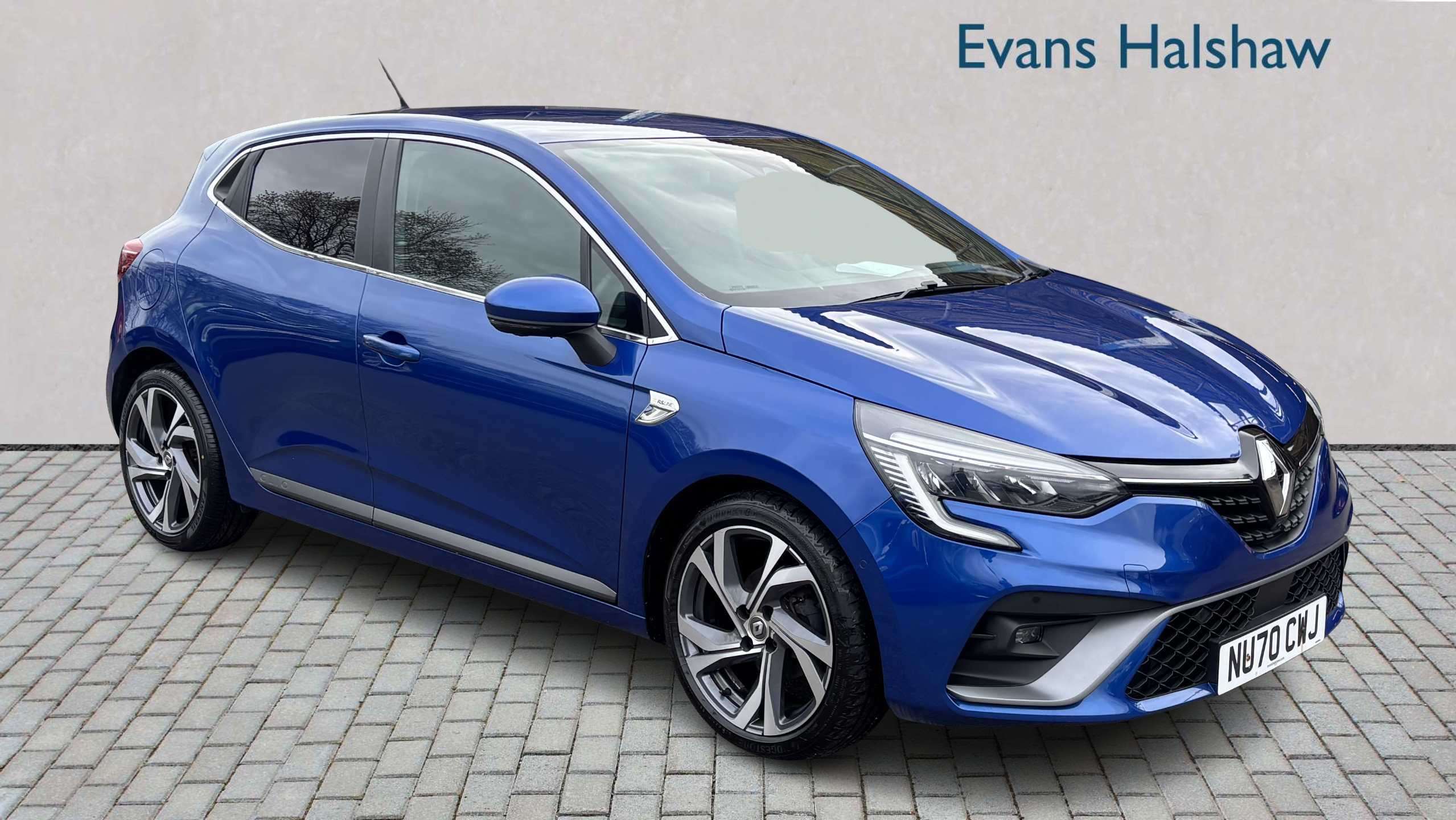 Main listing image - Renault Clio